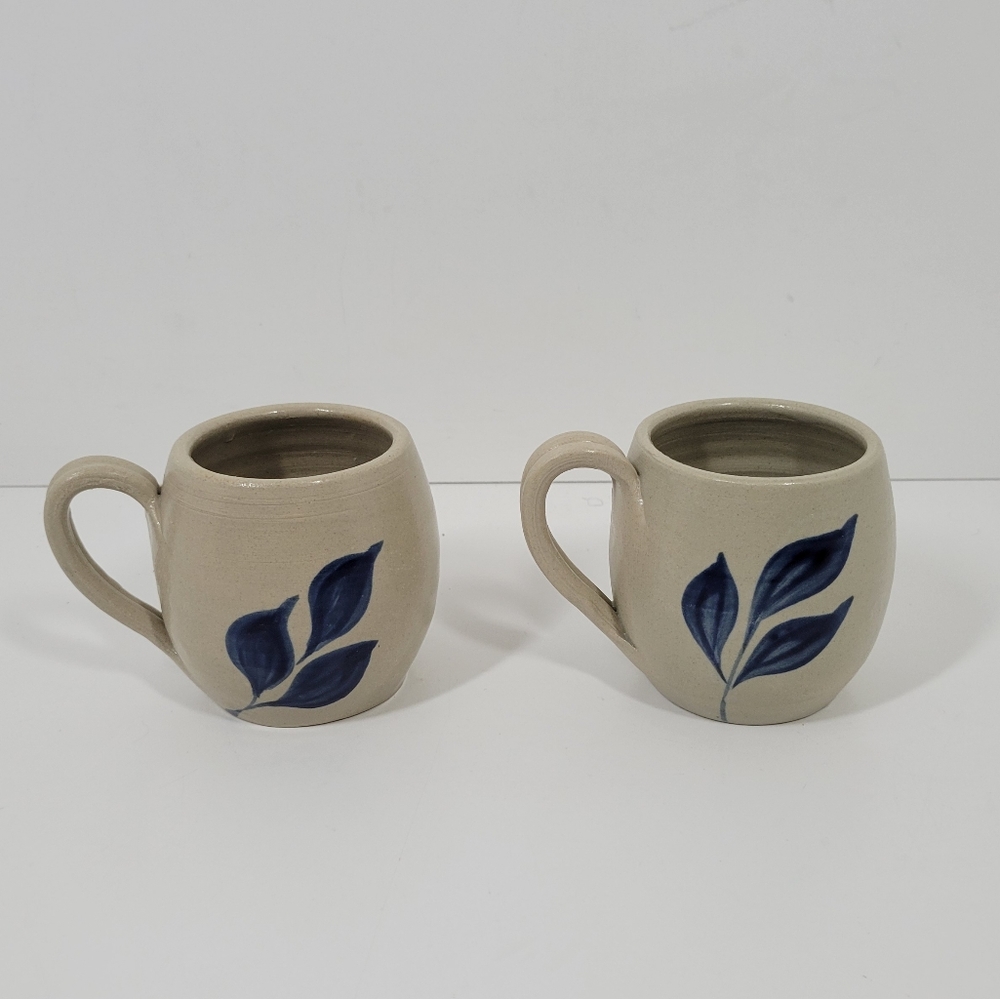 Williamsburg Pottery Salt Glazed Stoneware Blue Floral Mug Cups Set Of 2